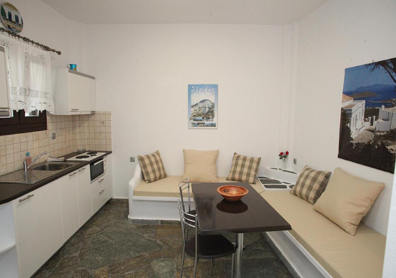 Pergola Aparthotel Livadi  Exteriör bild