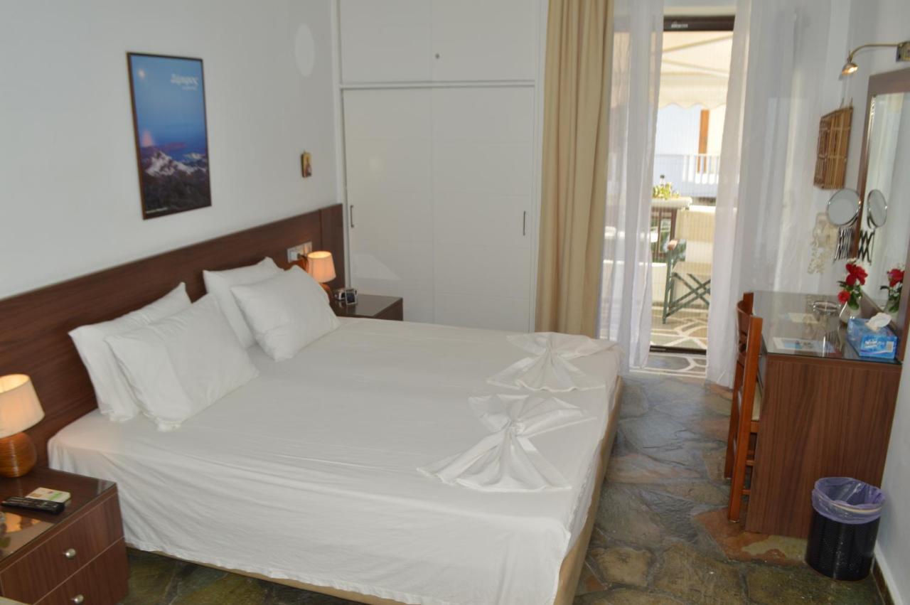 Pergola Aparthotel Livadi  Exteriör bild